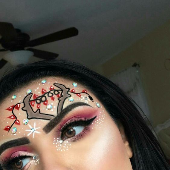 Reindeer and Christmas Lights Makeup #Christmas #makeup #beauty #trendypins