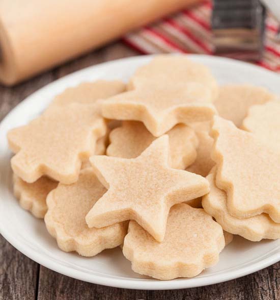 Almond Cut Out Cookies #Christmas #cookie #recipes #trendypins