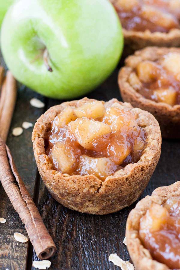 Apple Crisp Cookie Cups #Christmas #cookie #recipes #trendypins