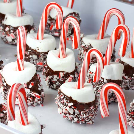 Candy Cane Marshmallow Pops #Christmas #candy #recipes #trendypins