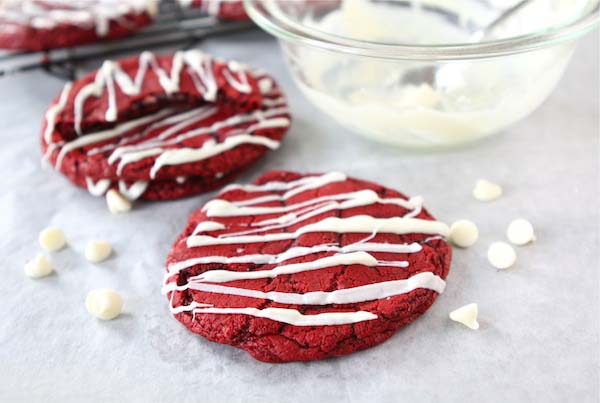 Cheesecake Red Velvet Cookies #Christmas #cookie #recipes #trendypins