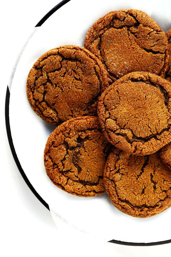 Chewy Ginger Molasses Cookies #Christmas #cookie #recipes #trendypins