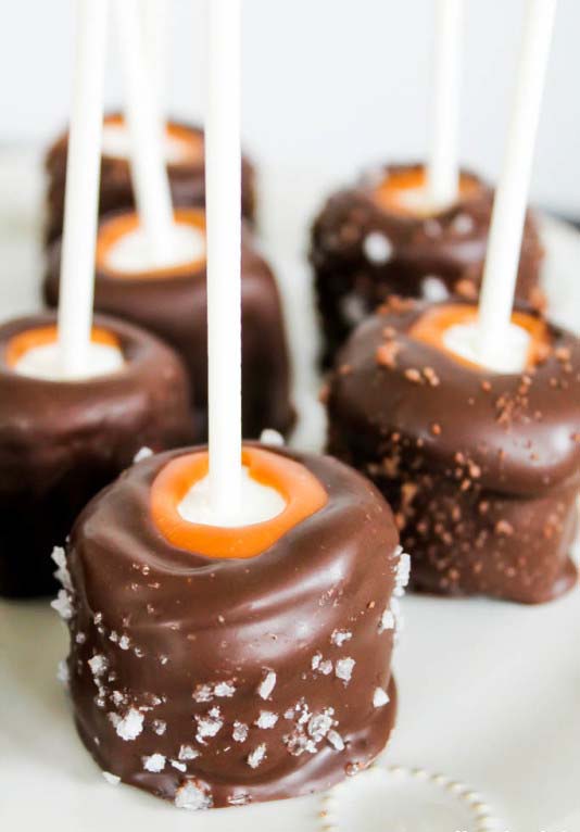 Chocolate Caramel Marshmallows #Christmas #candy #recipes #trendypins