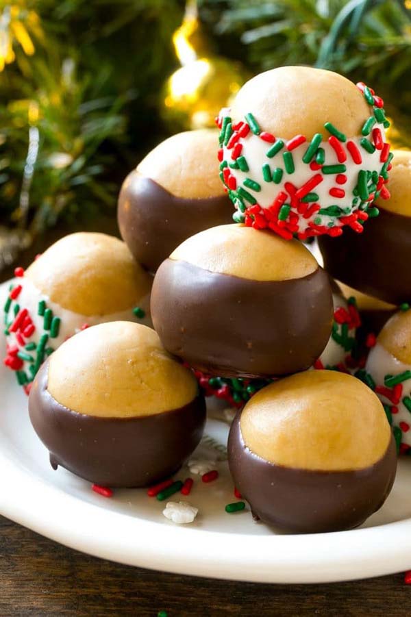 Christmas Buckeye (Peanut Butter) Balls #Christmas #cookie #recipes #trendypins