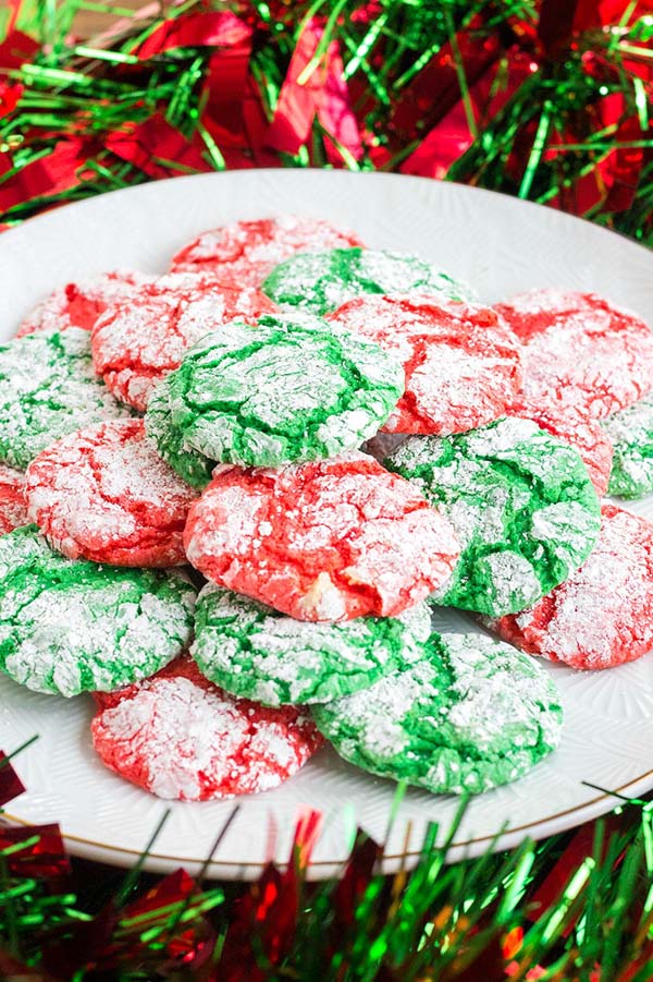 Christmas Crinkle Cool Whip Cookies #Christmas #cookie #recipes #trendypins
