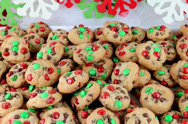Christmas M&M Mini Cookies #Christmas #cookie #recipes #trendypins
