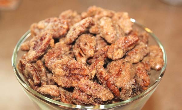 Cinnamon Sugar Pecans #Christmas #candy #recipes #trendypins