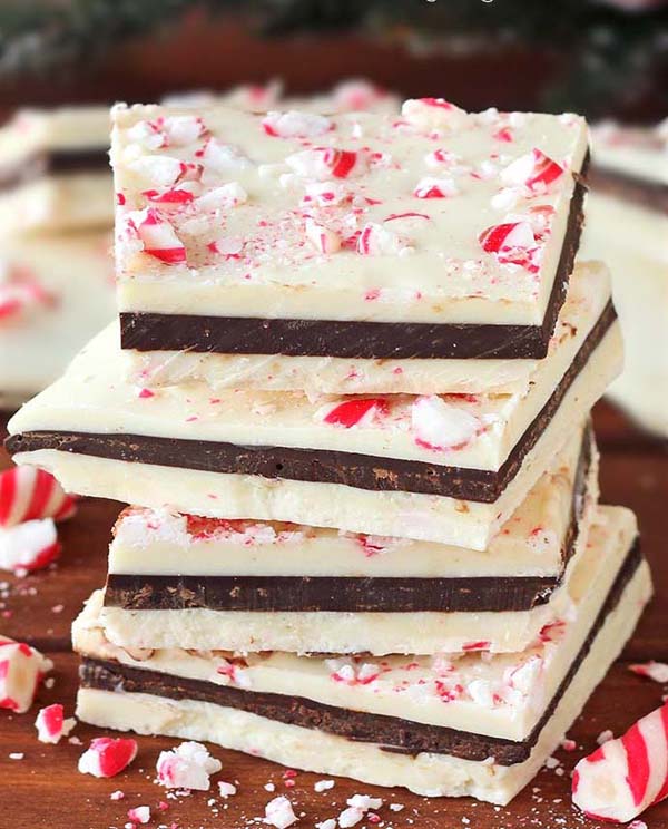 Easy Peppermint Bark #Christmas #candy #recipes #trendypins