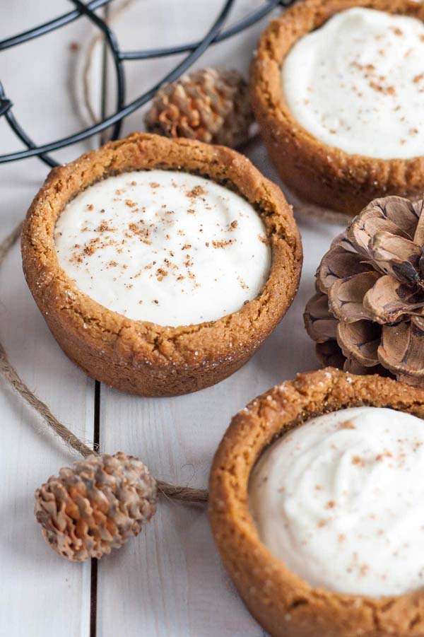 Eggnog Cheesecake Cookie Cups #Christmas #cookie #recipes #trendypins