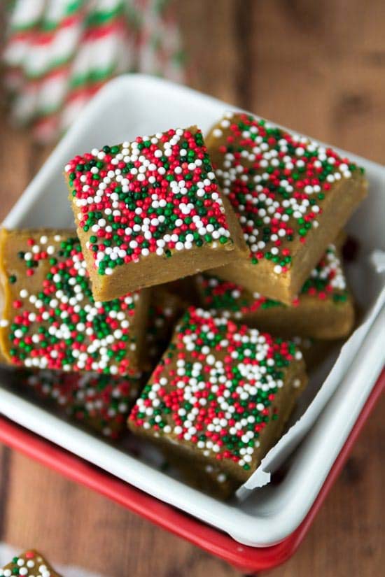 Gingerbread Fudge #Christmas #candy #recipes #trendypins