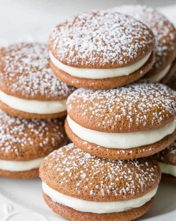 Gingerbread Whoopie Pies #Christmas #cookie #recipes #trendypins