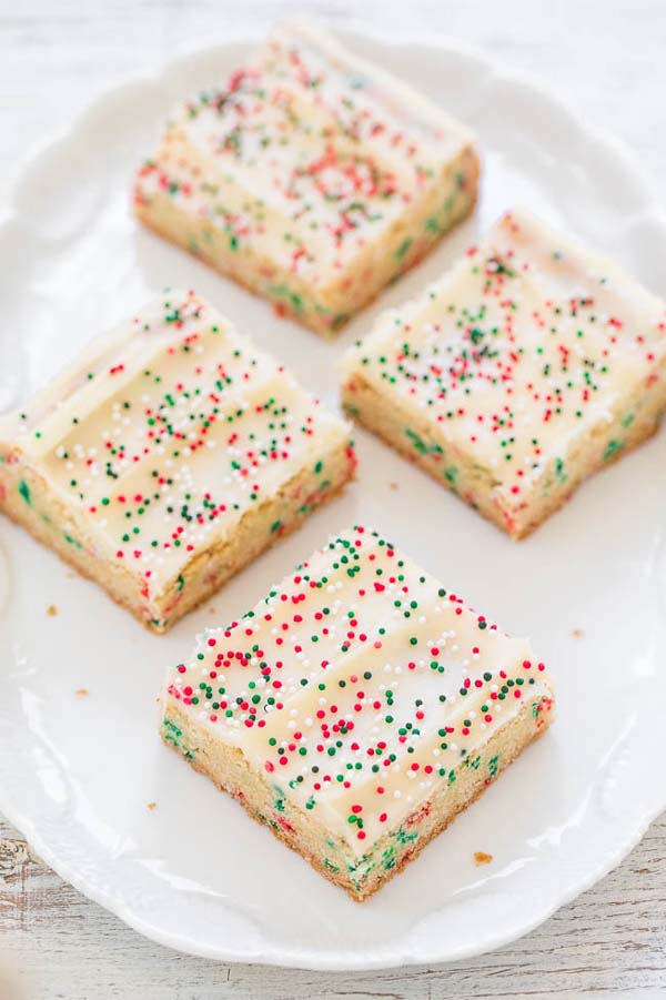 Holiday Sugar Cookie Bars with Cream Cheese Frosting #Christmas #cookie #recipes #trendypins