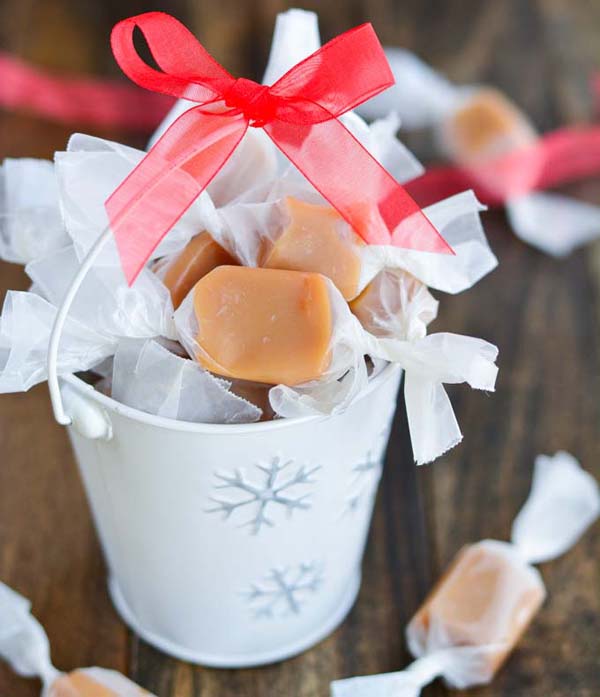 Homemade Christmas Caramels #Christmas #candy #recipes #trendypins