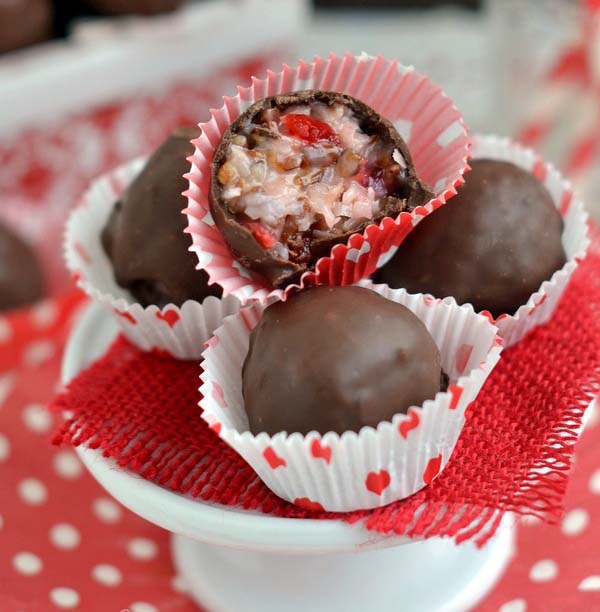 Martha Washington Candies #Christmas #candy #recipes #trendypins