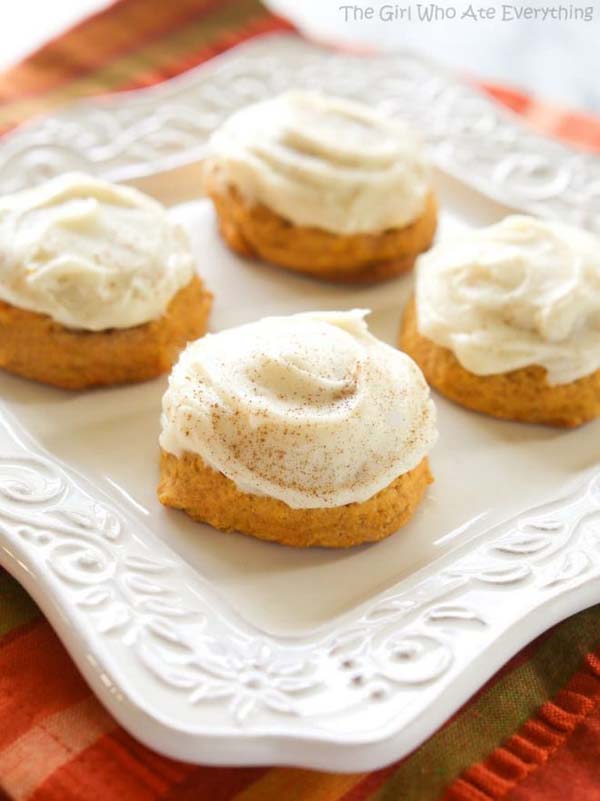 Melt In Your Mouth Pumpkin Cookies #Christmas #cookie #recipes #trendypins