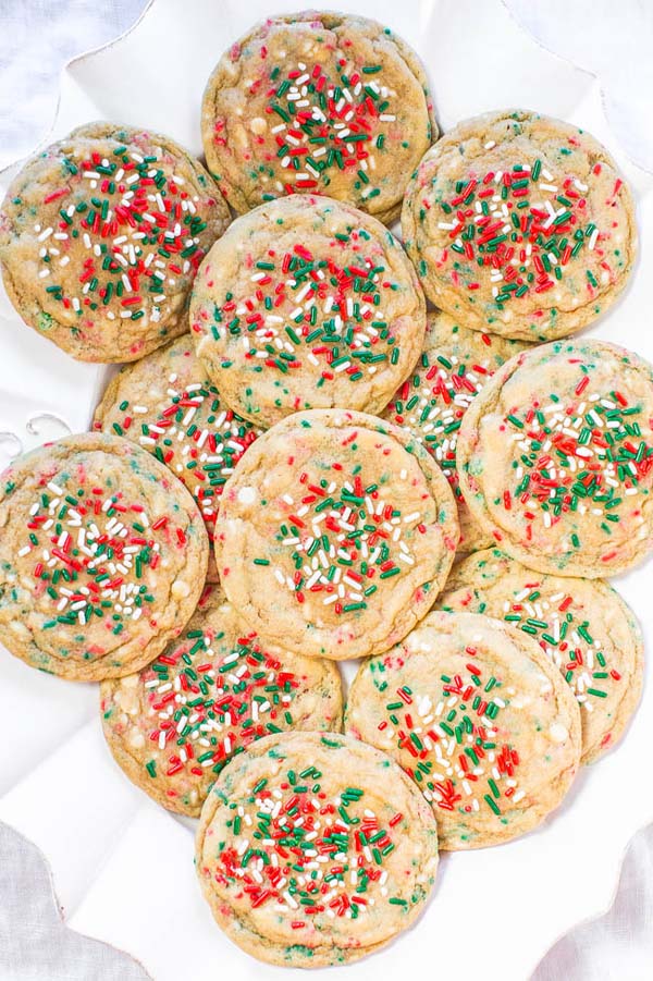 No Roll Holiday Sprinkles #Christmas #cookie #recipes #trendypins