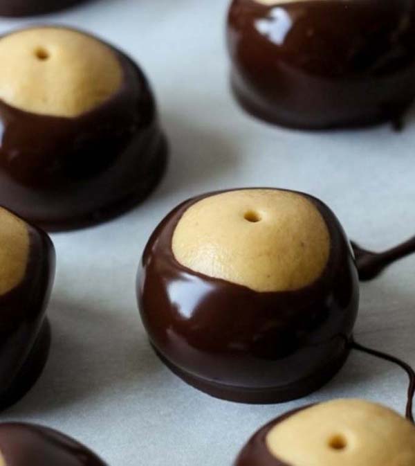 Peanut Butter Balls #Christmas #candy #recipes #trendypins
