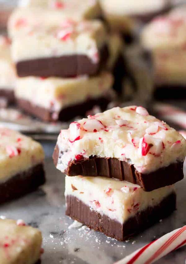 Peppermint Bark Fudge #Christmas #candy #recipes #trendypins