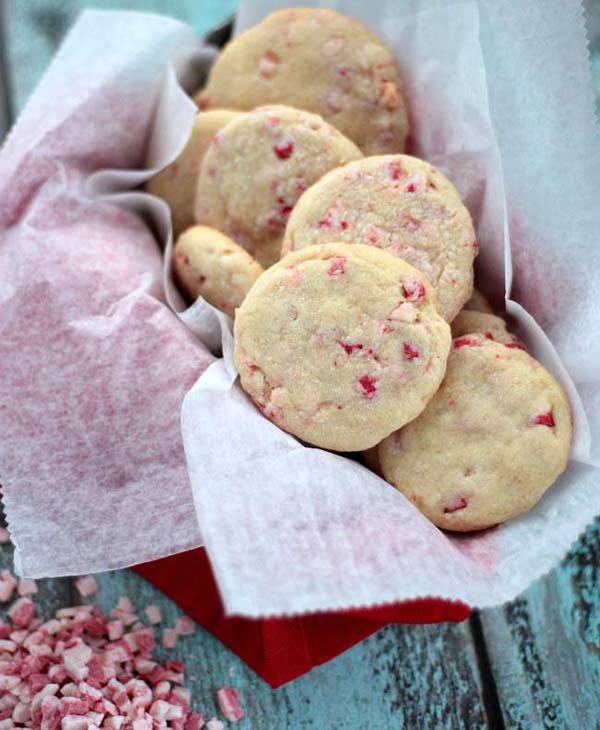 Peppermint Crunch Sugar Cookies #Christmas #cookie #recipes #trendypins