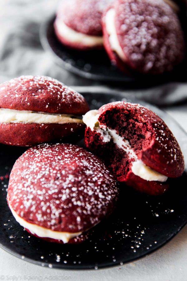 Red Velvet Whoopie Pie #Christmas #cookie #recipes #trendypins