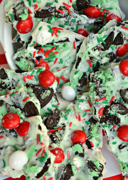 Reindeer Peppermint Crunch #Christmas #candy #recipes #trendypins