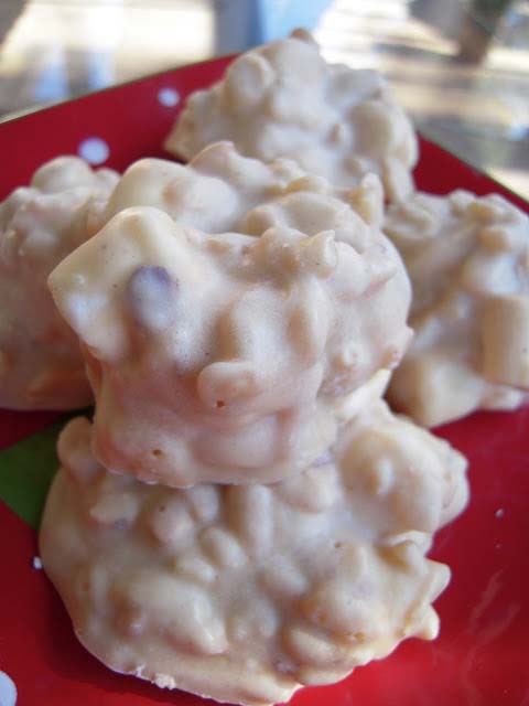 White Chocolate Peanut Butter Krispies #Christmas #candy #recipes #trendypins