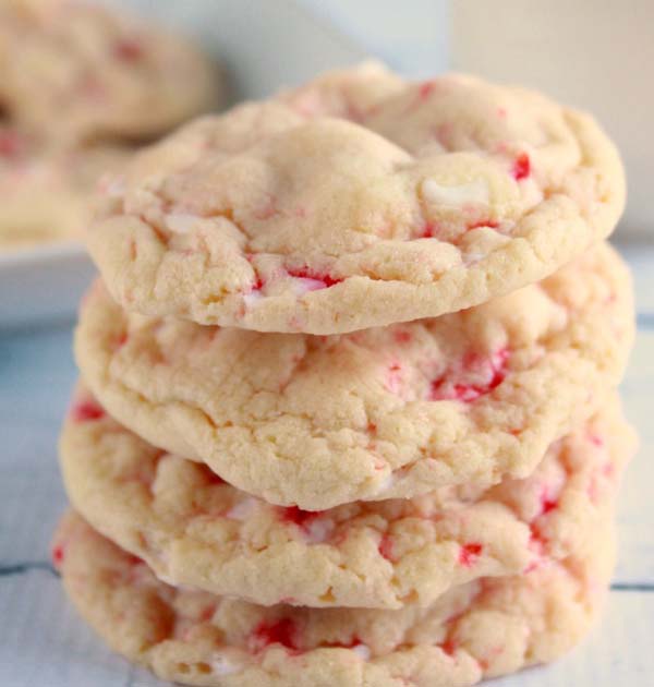 White Chocolate Peppermint Pudding Cookies #Christmas #cookie #recipes #trendypins