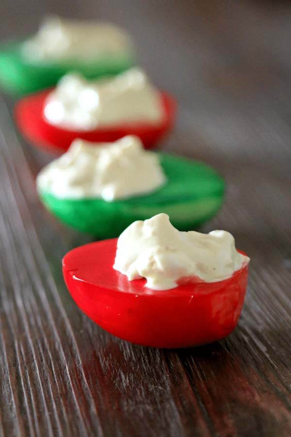 Christmas Deviled Egg #Christmas #appetizers #recipes #trendypins