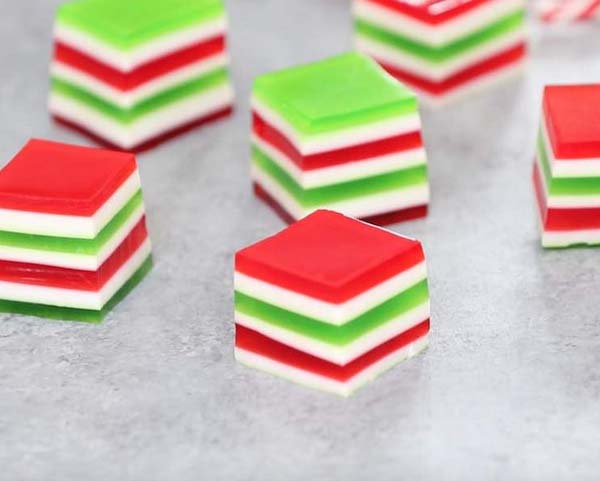 Christmas Jello Shots #Christmas #recipes #dinner #trendypins