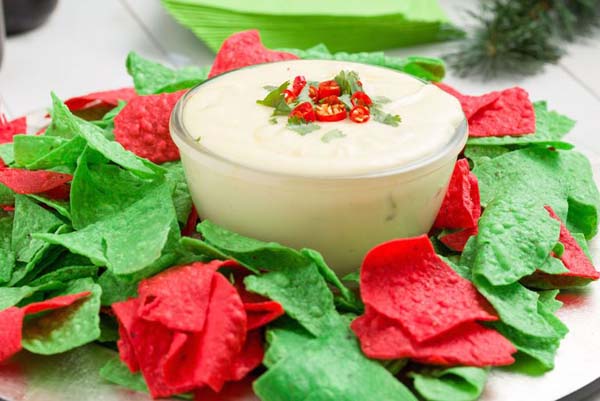 Christmas Queso #Christmas #appetizers #recipes #trendypins