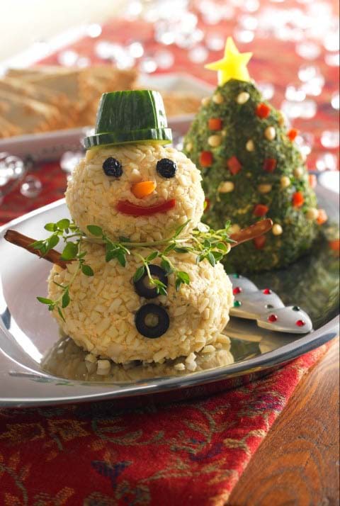 Christmas Tree and Snowman Cheese Ball #Christmas #appetizers #recipes #trendypins