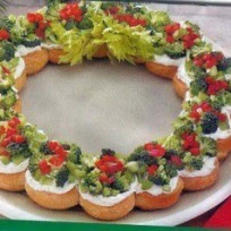 Christmas Wreath Appetizer #Christmas #appetizers #recipes #trendypins