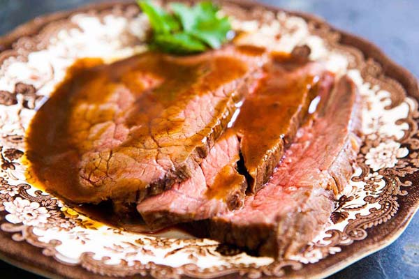 Classic Roast Beef #Christmas #recipes #dinner #trendypins