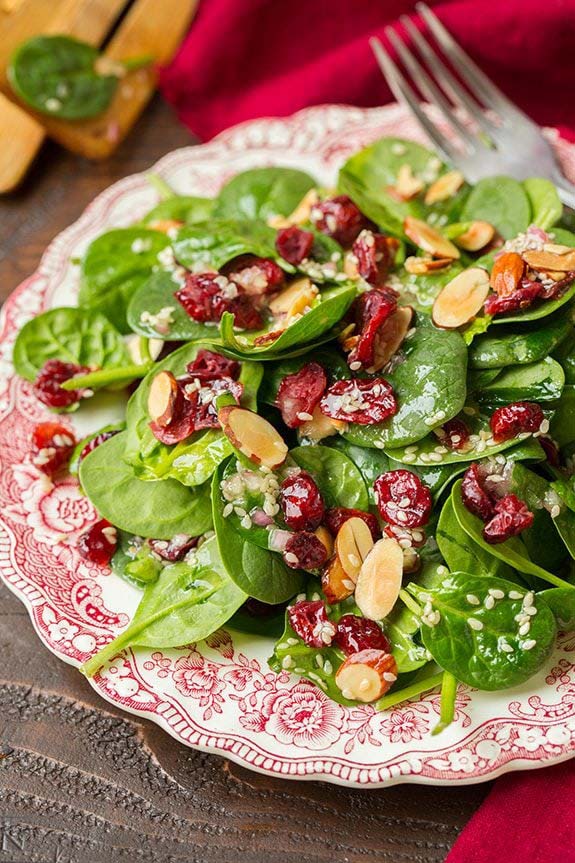 Cranberry Almond Spinach Salad #Christmas #recipes #dinner #trendypins