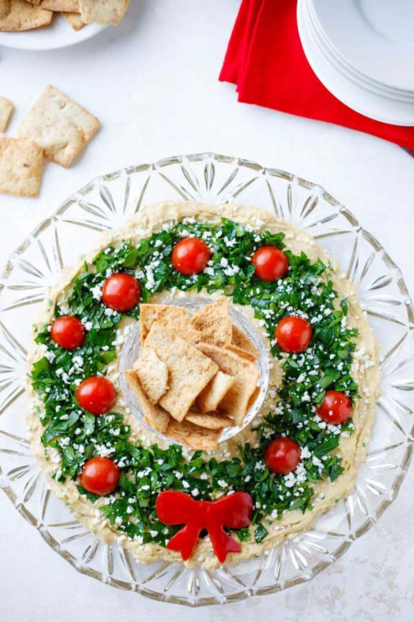 Hummus Christmas Wreath Appetizer #Christmas #appetizers #recipes #trendypins