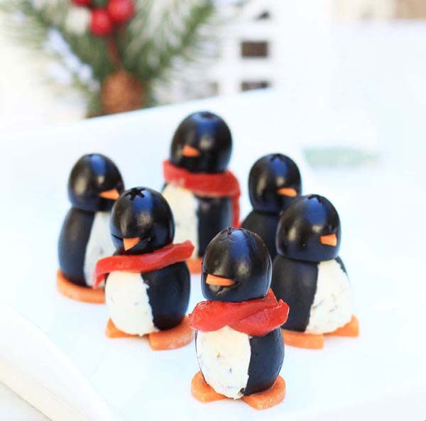Organic Cream Cheese Penguins #Christmas #appetizers #recipes #trendypins