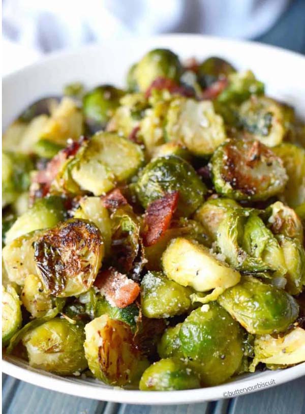 Parmesan Roasted Brussels Sprouts with Bacon #Christmas #recipes #dinner #trendypins