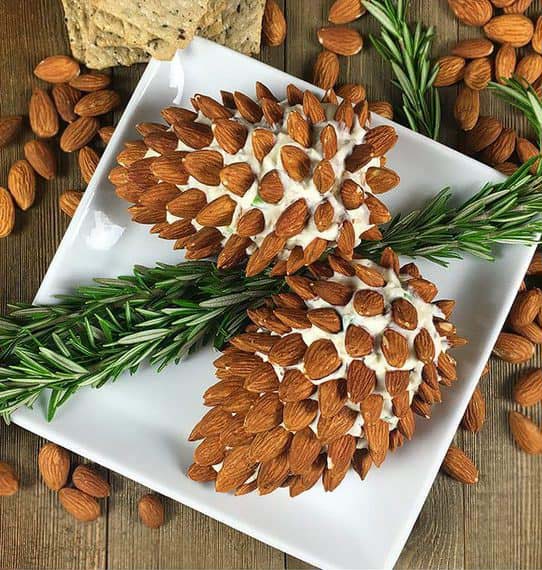 Pine Cone Cheese Ball with Almonds #Christmas #appetizers #recipes #trendypins