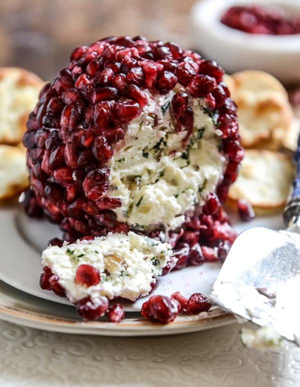 Pomegranate Jeweled White Cheddar, Toasted Almond and Crispy Sage Cheeseball #Christmas #recipes #dinner #trendypins