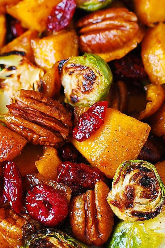 Roasted Brussels Sprouts, Cinnamon Butternut Squash, Pecans, and Cranberries #Christmas #recipes #dinner #trendypins