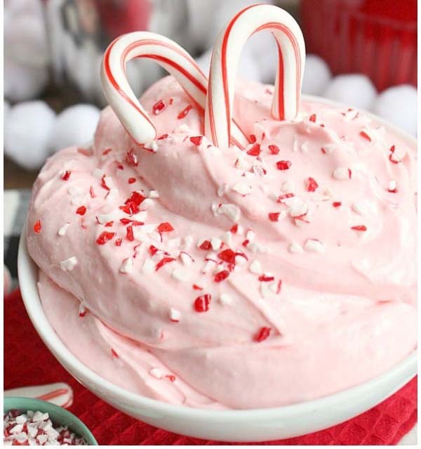 2 Minute Peppermint Fluff Dip #Christmas #appetizers #recipes #trendypins