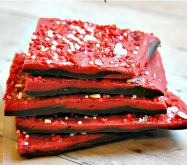 Another Valentine’s Day Chocolate Bark #Valentine's Day #recipes #treats #trendypins