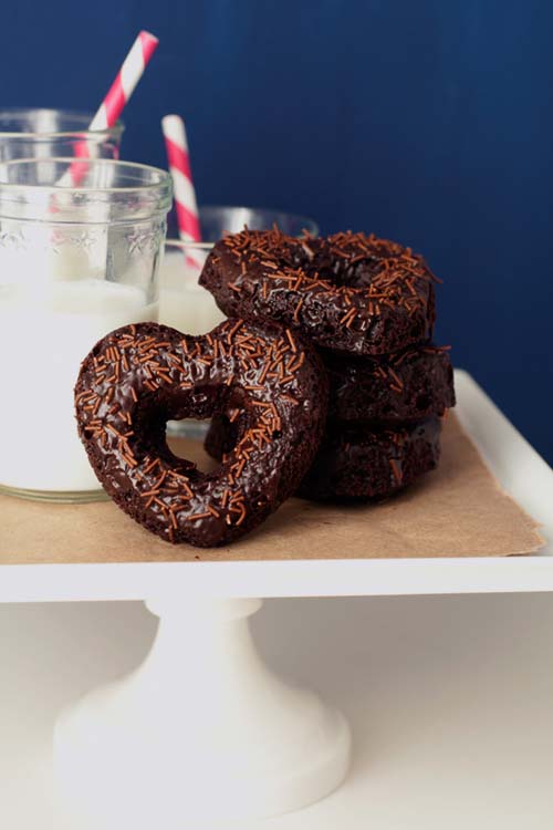 Double Chocolate Donuts #Valentine's Day #recipes #treats #trendypins