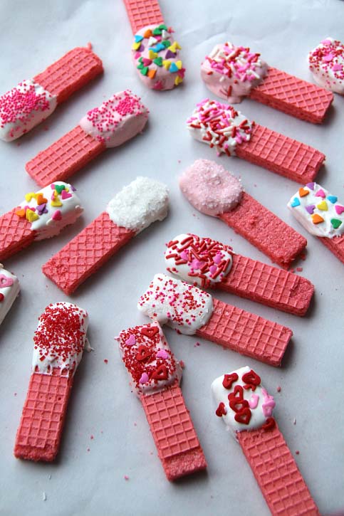 Easy Strawberry Wafer Cookies #Valentine's Day #recipes #treats #trendypins