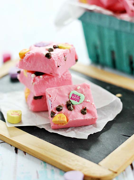 Easy Valentine’s Day Fudge #Valentine's Day #recipes #desserts #trendypins