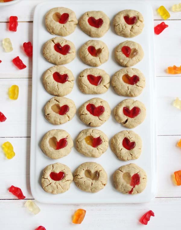 Gummy Bear Heart Cookies #Valentine's Day #recipes #desserts #trendypins