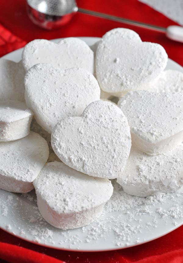 Homemade Heart Marshmallows #Valentine's Day #recipes #desserts #trendypins
