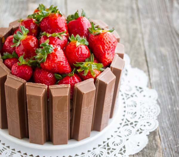 Kit Kat Cake #Valentin's Day #recipes #cakes #trendypins