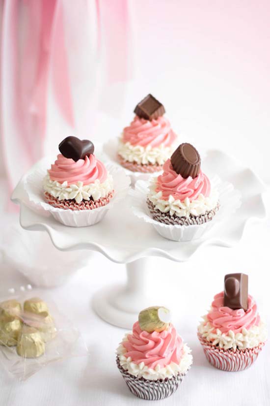 Neapolitan Bonbon Cupcakes #Valentine's Day #recipes #cupcakes #trendypins
