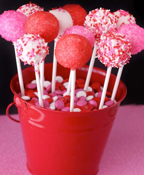Pink Velvet Cake Pops #Valentine's Day #recipes #treats #trendypins